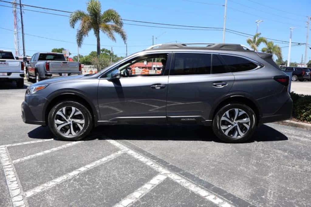 Used 2022 Subaru Outback Touring SUV