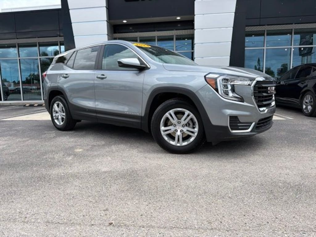 Used 2023 GMC Terrain SLE SUV