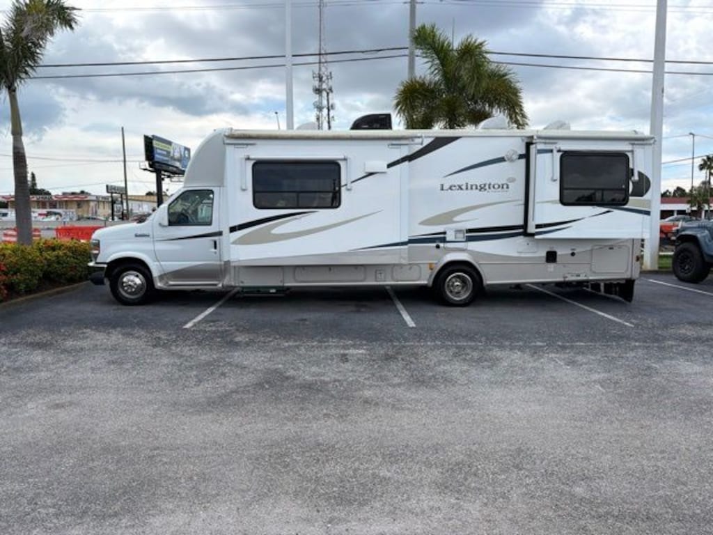 Used 2011 Ford E-450SD Base Cab/Chassis