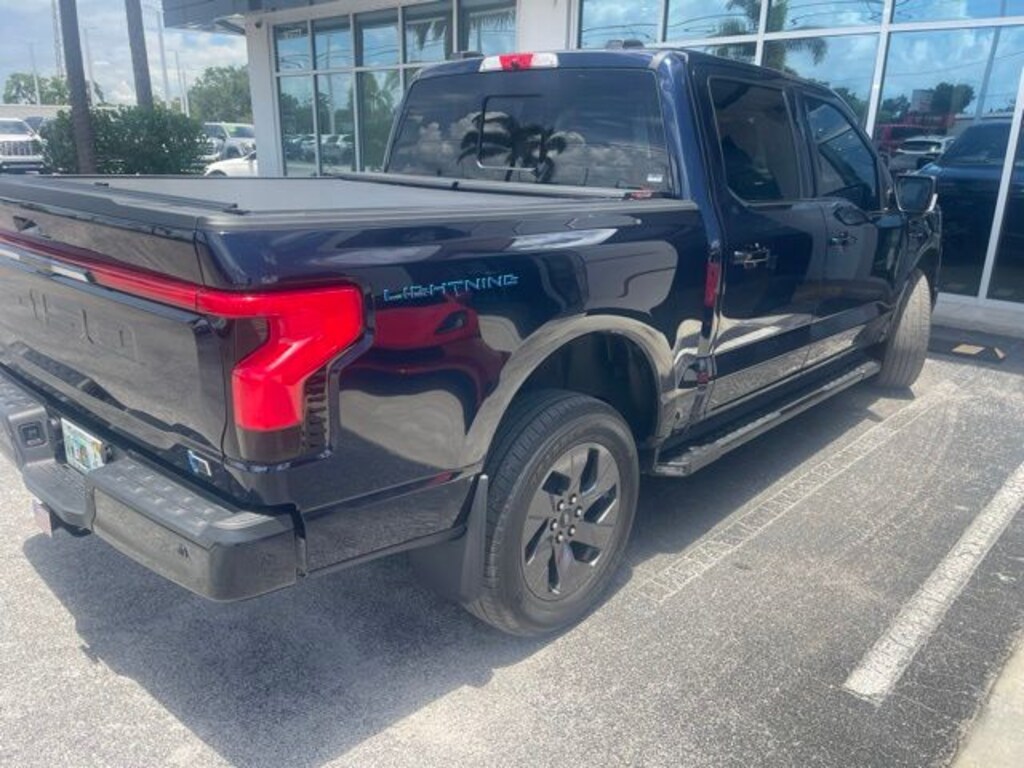 Used 2022 Ford F-150 Lightning Lariat Truck