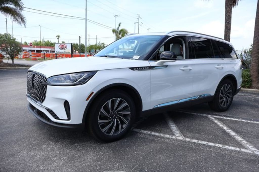 New 2026 Lincoln Aviator Premiere SUV