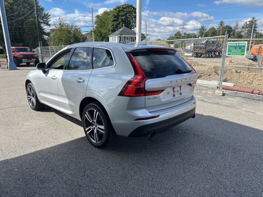 Used 2021 Volvo XC60 T5 Momentum SUV