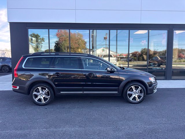 Used 2012 Volvo XC70 T6 AWD w/Climate Package, Dual Stage Child Booster Seats, Technology Package Wagon