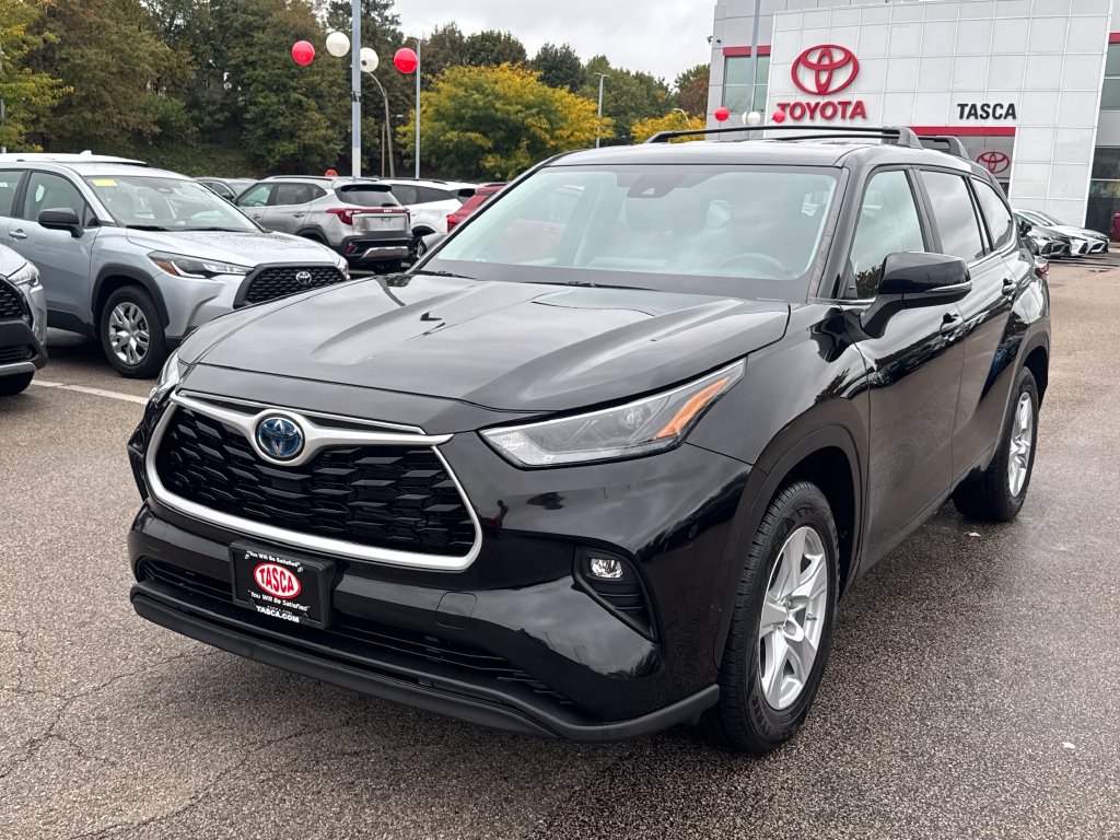 Used 2023 Toyota Highlander Hybrid LE SUV