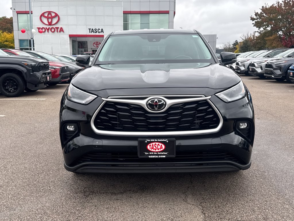 Used 2023 Toyota Highlander LE SUV