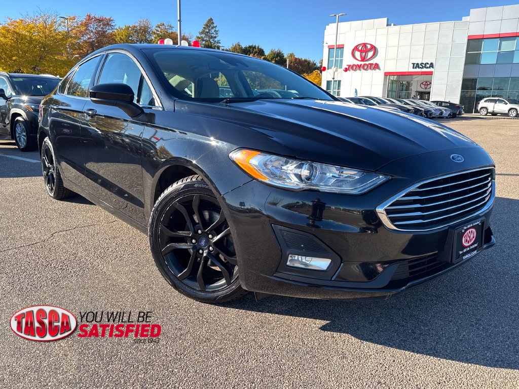 Used 2019 Ford Fusion SE Sedan