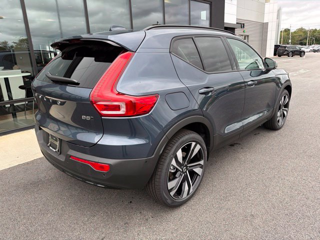 New 2026 Volvo XC40 B5 Ultra SUV