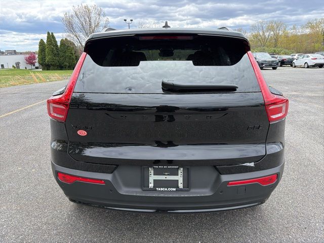 New 2026 Volvo XC40 B5 Ultra Black Edition SUV
