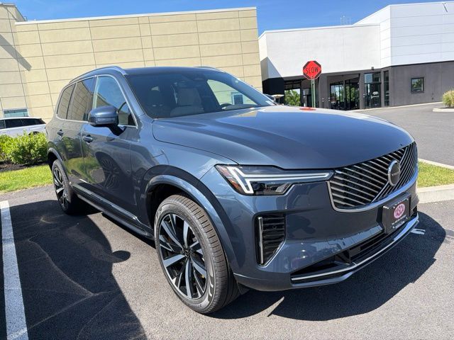  Volvo XC90 plug-in hybrid