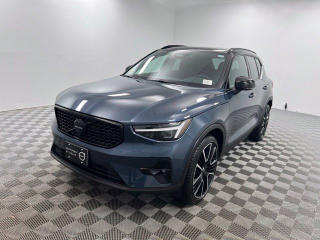 Used 2026 Volvo XC40 B5 Ultra Black Edition SUV