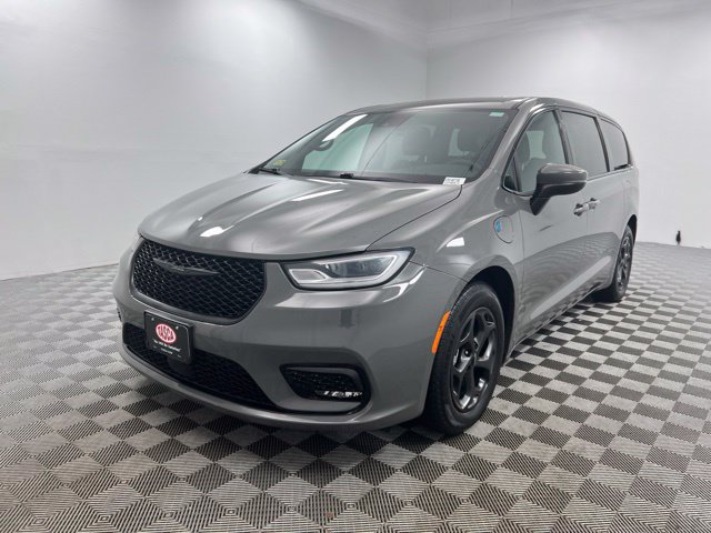 Used 2023 Chrysler Pacifica Hybrid Touring L Minivan/Van