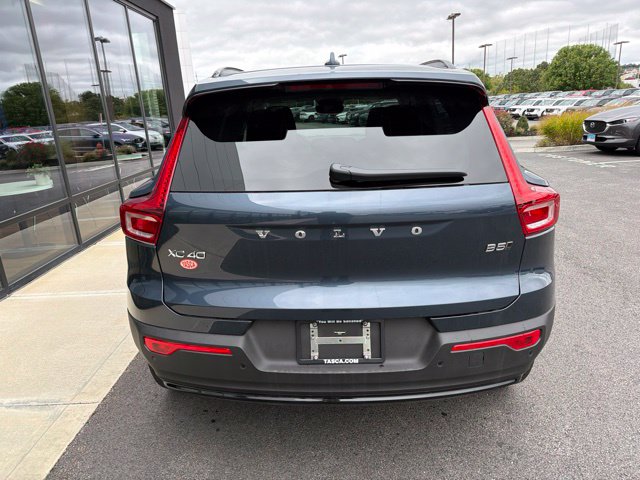 New 2026 Volvo XC40 B5 Ultra SUV