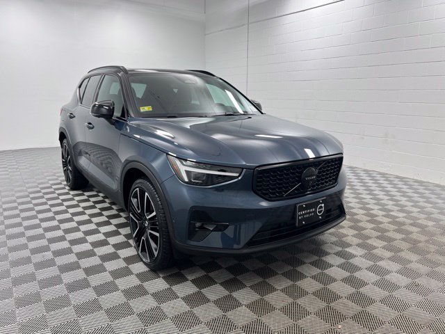 Used 2026 Volvo XC40 B5 Ultra Black Edition SUV