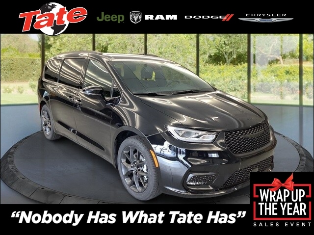 2026 Chrysler Pacifica Select's photo