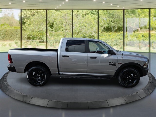 2021 Ram 1500 Classic Warlock photo 2