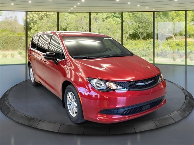 2026 Chrysler Voyager LX's photo