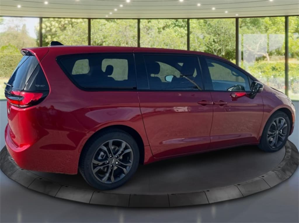 New 2026 Chrysler Pacifica Select Passenger Van