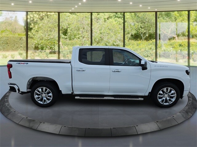2023 Chevrolet Silverado 1500 Custom photo 2