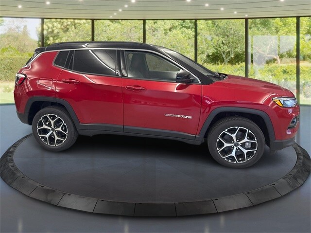 2026 Jeep Compass Limited Altitude photo 2
