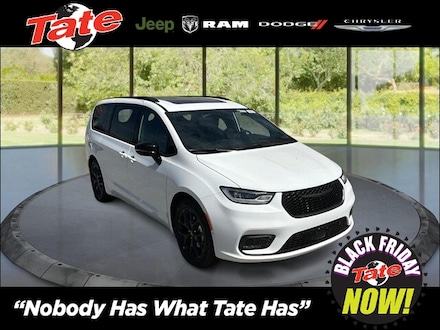 2024 Chrysler Pacifica Touring L Passenger Van