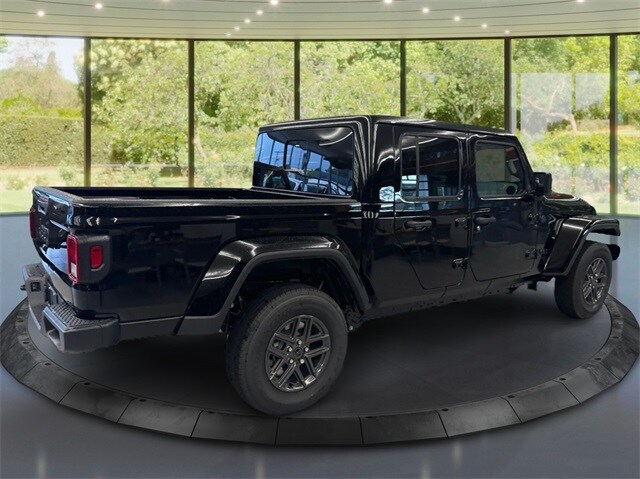 2025 Jeep Gladiator Sport S photo 3