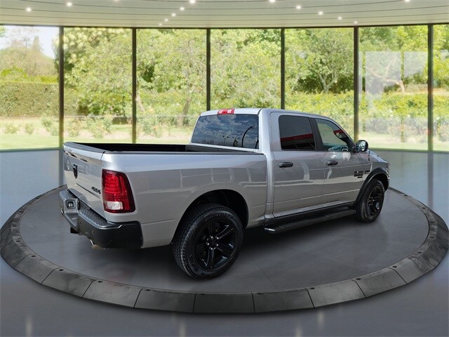 2021 Ram 1500 Classic Warlock photo 3
