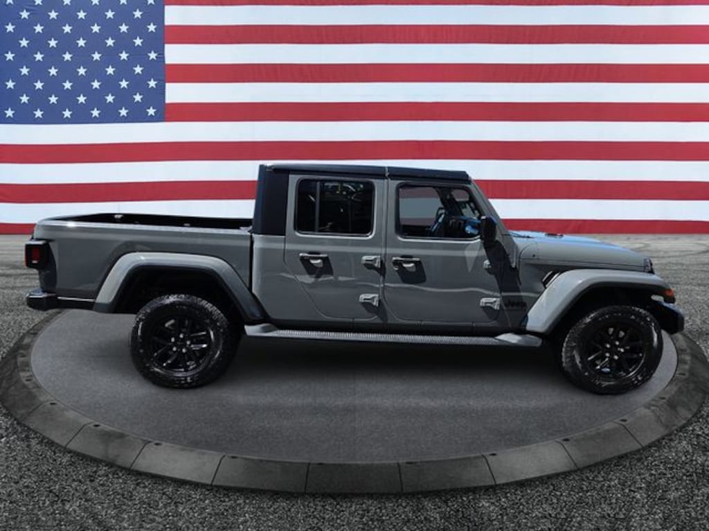 Used 2022 Jeep Gladiator Sport Truck