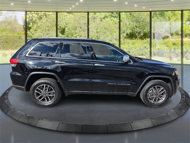 2021 Jeep Grand Cherokee Limited photo 2
