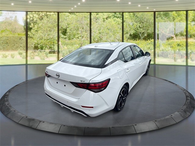 2024 Nissan Sentra SV photo 3