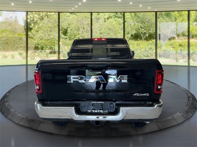 2025 Ram 2500 Tradesman photo 3