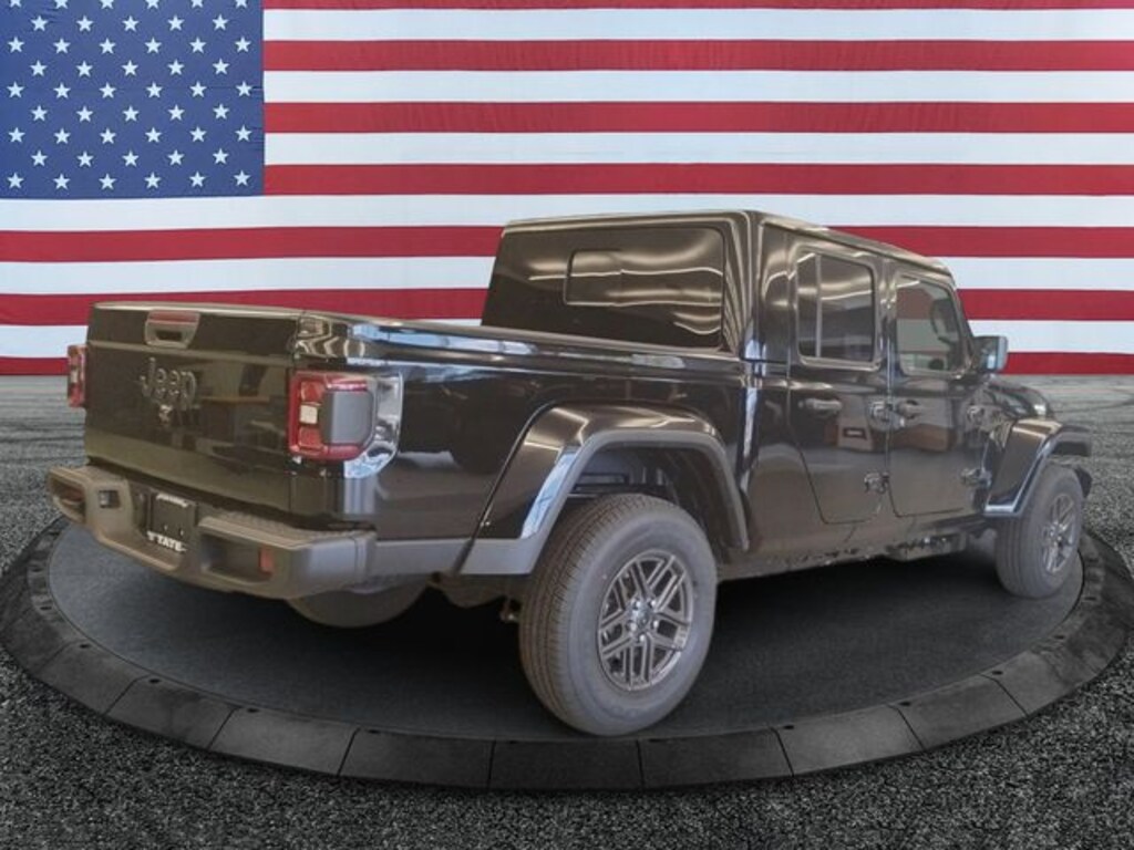 New 2026 Jeep Gladiator Sport S Pickup