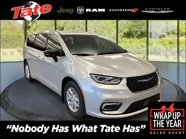 2026 Chrysler Pacifica Select's photo