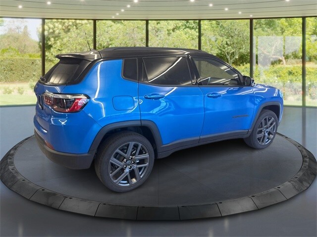 2026 Jeep Compass Limited Altitude photo 3