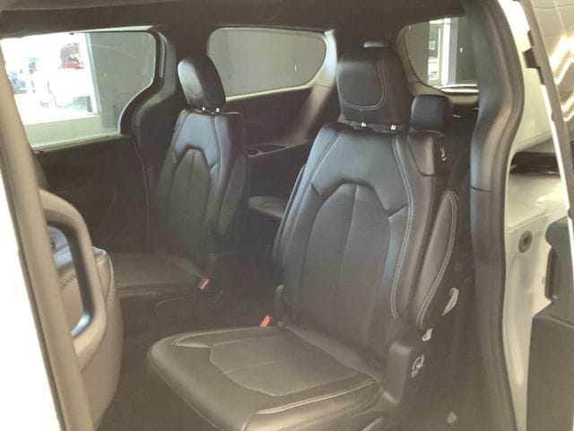 2026 Chrysler Voyager LX - Photo 13