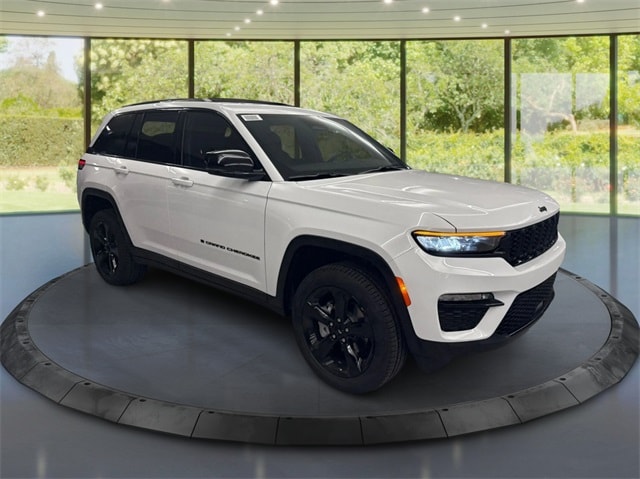 2025 Jeep Grand Cherokee Limited's photo