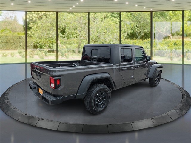 2024 Jeep Gladiator Sport photo 2