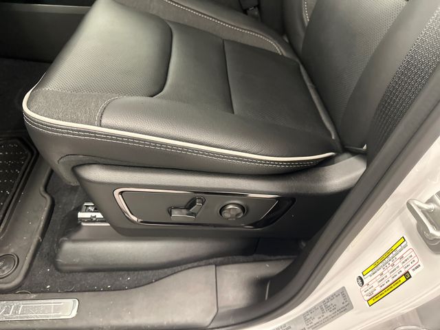 2026 RAM 1500 Limited - Photo 17