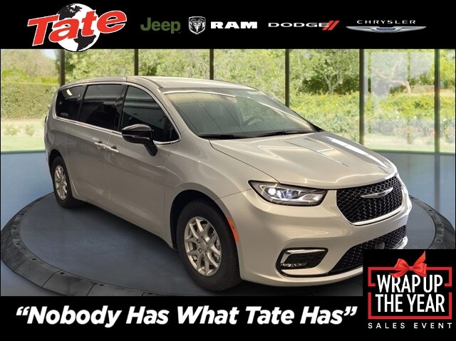 2026 Chrysler Pacifica Select's photo