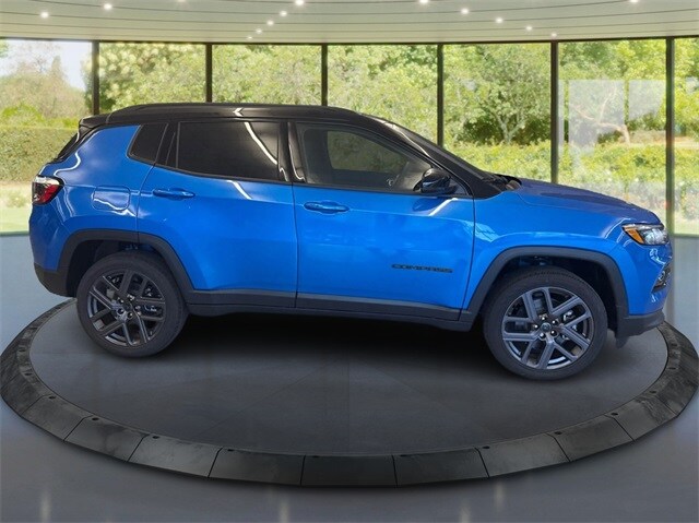 2026 Jeep Compass Limited Altitude photo 2