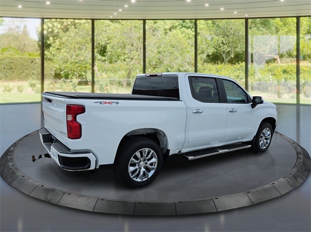 2023 Chevrolet Silverado 1500 Custom photo 3