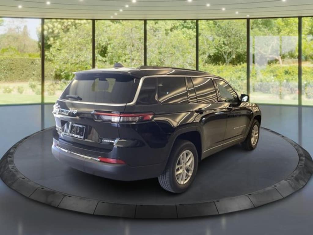 New 2025 Jeep Grand Cherokee L Laredo Sport Utility