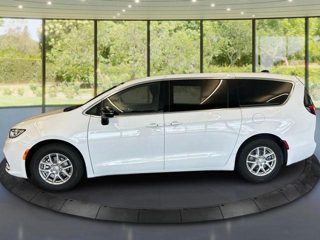 2026 Chrysler Pacifica Select - Photo 7