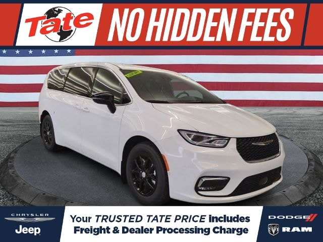 2026 Chrysler Pacifica Select's photo