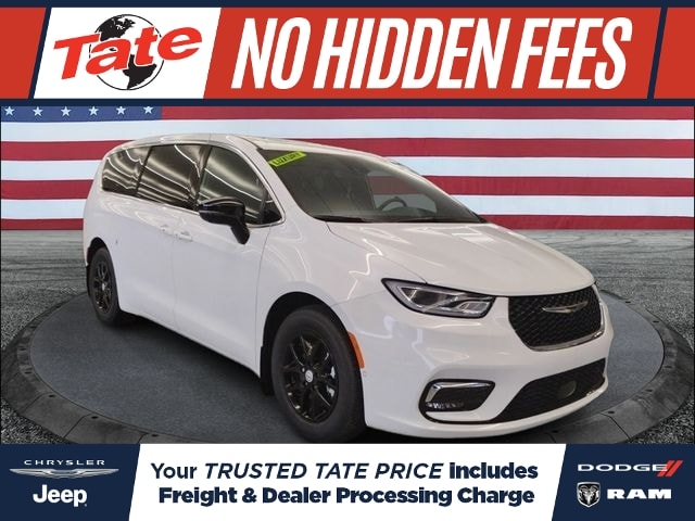 2026 Chrysler Pacifica Select's photo
