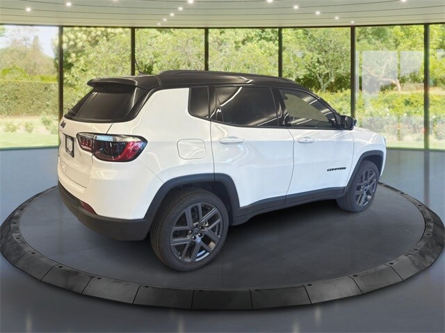 2026 Jeep Compass Limited Altitude photo 3