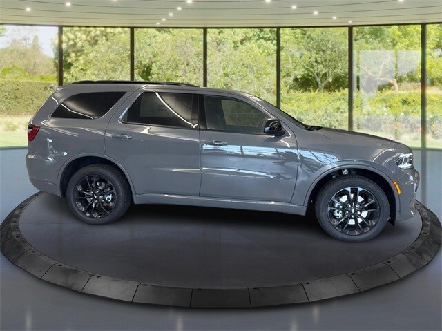 2026 Dodge Durango GT photo 2