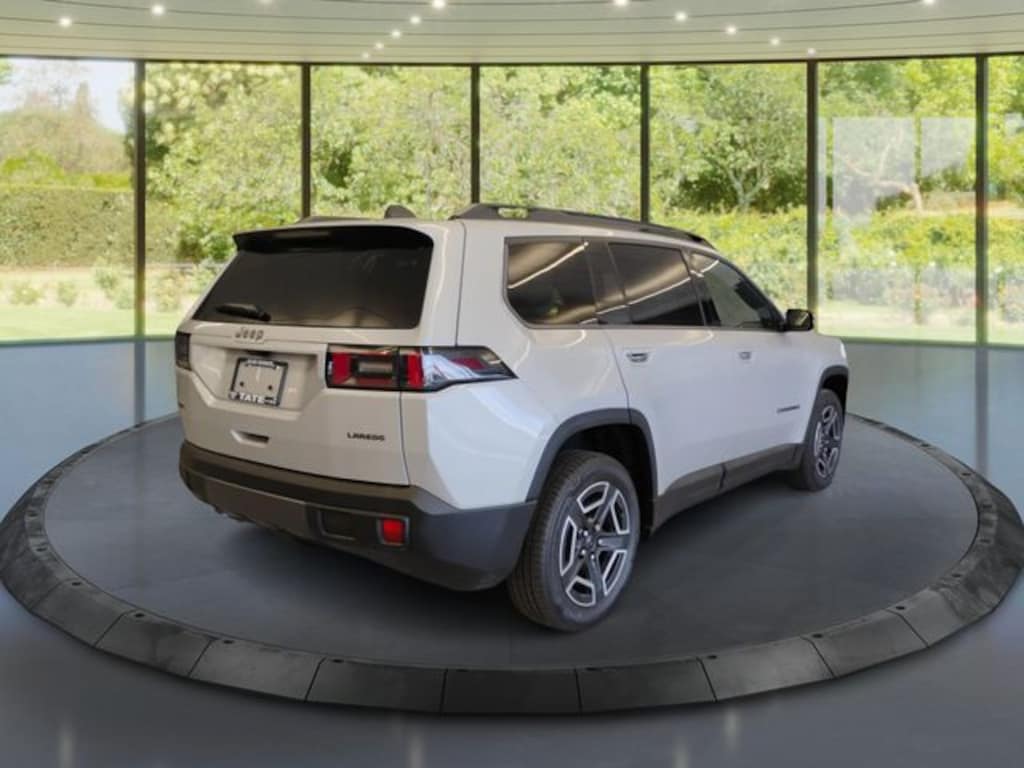 New 2026 Jeep Cherokee Laredo Sport Utility