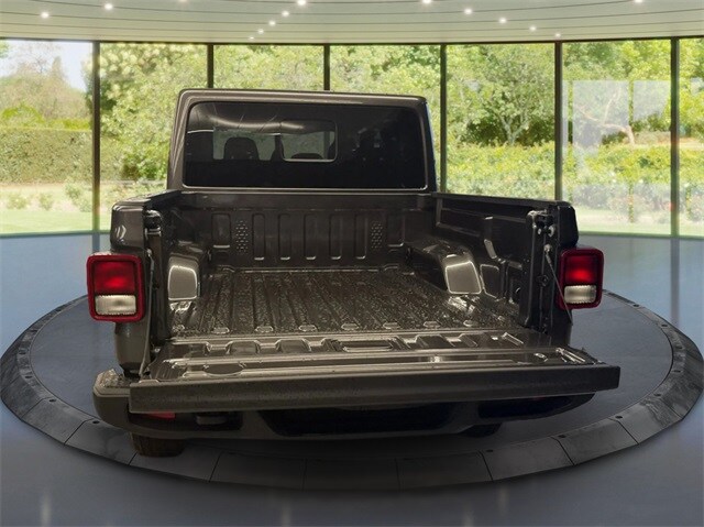 2025 Jeep Gladiator Sport S photo 3