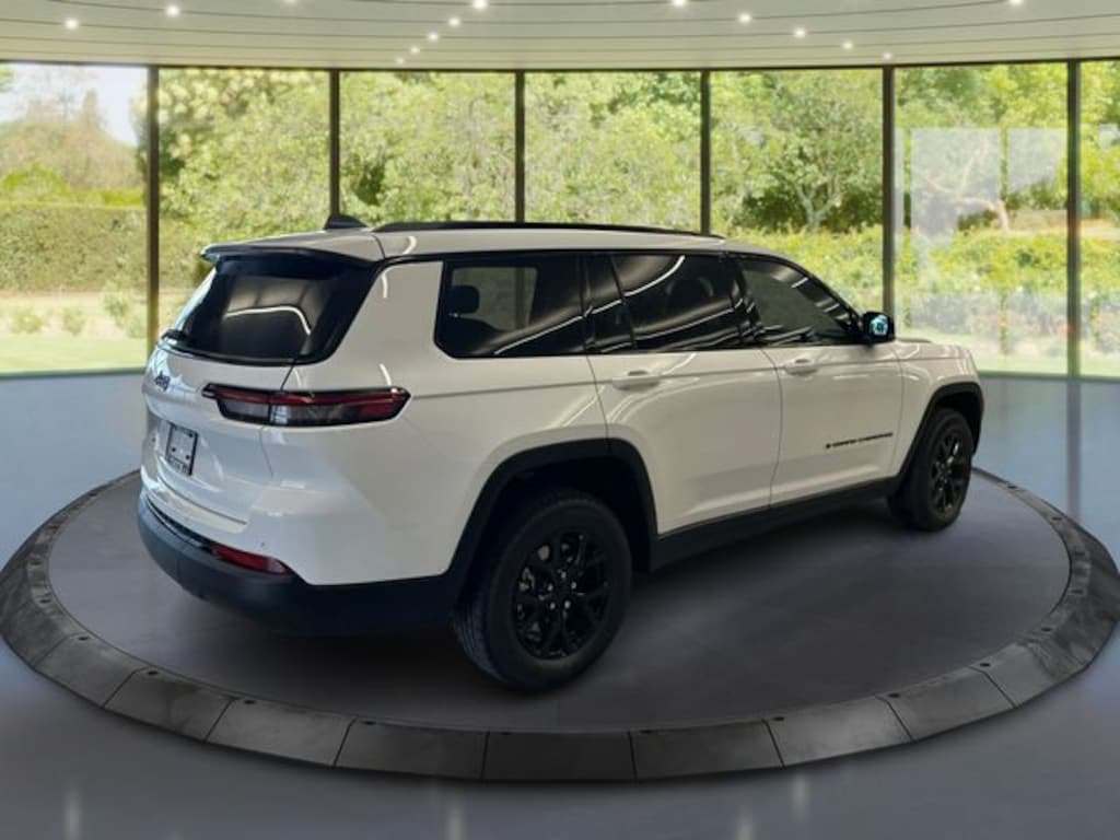 New 2025 Jeep Grand Cherokee L Altitude X Sport Utility