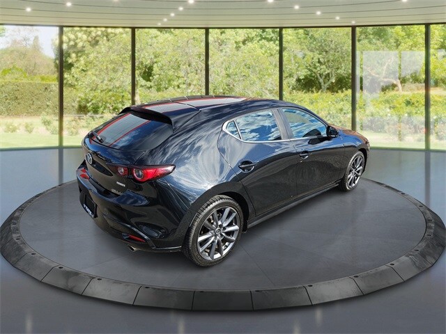 2023 Mazda Mazda3 2.5 s Preferred Hatchback photo 3